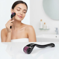 Роликовий мезороллер для кожи 0,5 мм UKC DERMA-ROLLER PRO