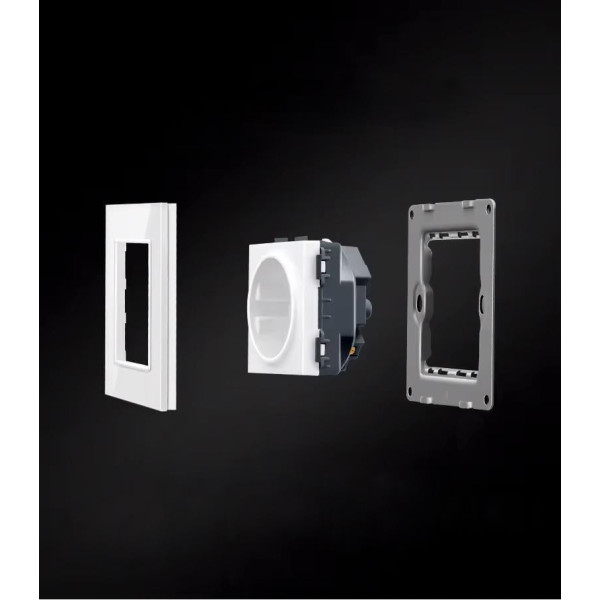 Розетка SIXWGH с заземлением и 2 USB-портами WH034W