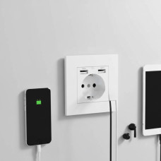 Розетка Coswall с заземлением и 2 USB-портами Пластик Белая
