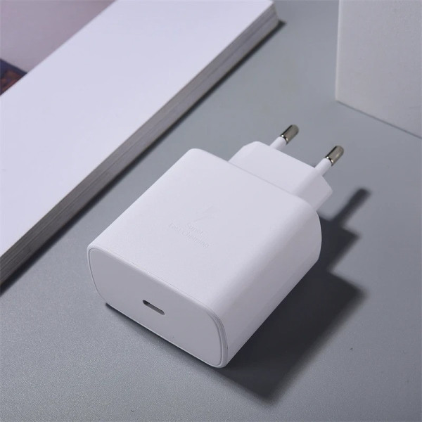 Сетевой адаптер 45W с кабелем Type-C/Type-C для быстрой зарядки Блок питания для телефона PD Adapter 45W