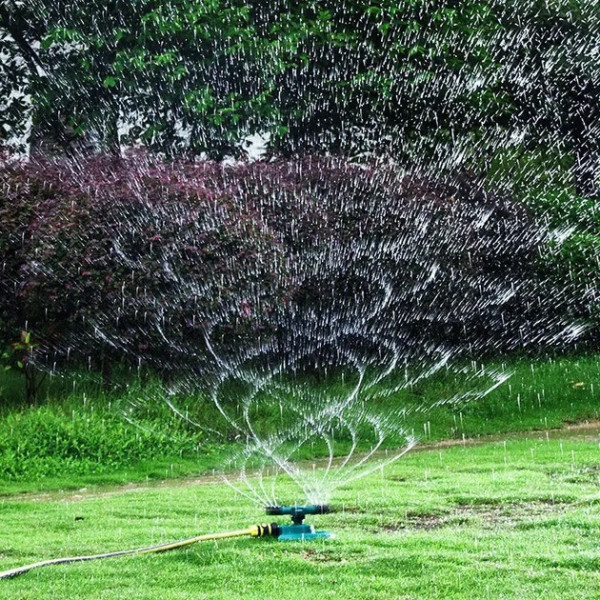 Умная система полива Lawn Sprinkler 360° автоматический разбрызгиватель газона регулировка форсунок