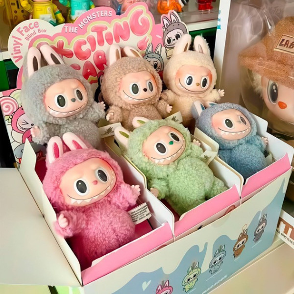 Фигурка коллекционная Labubu Macarons 17 см с брелком текстильная
